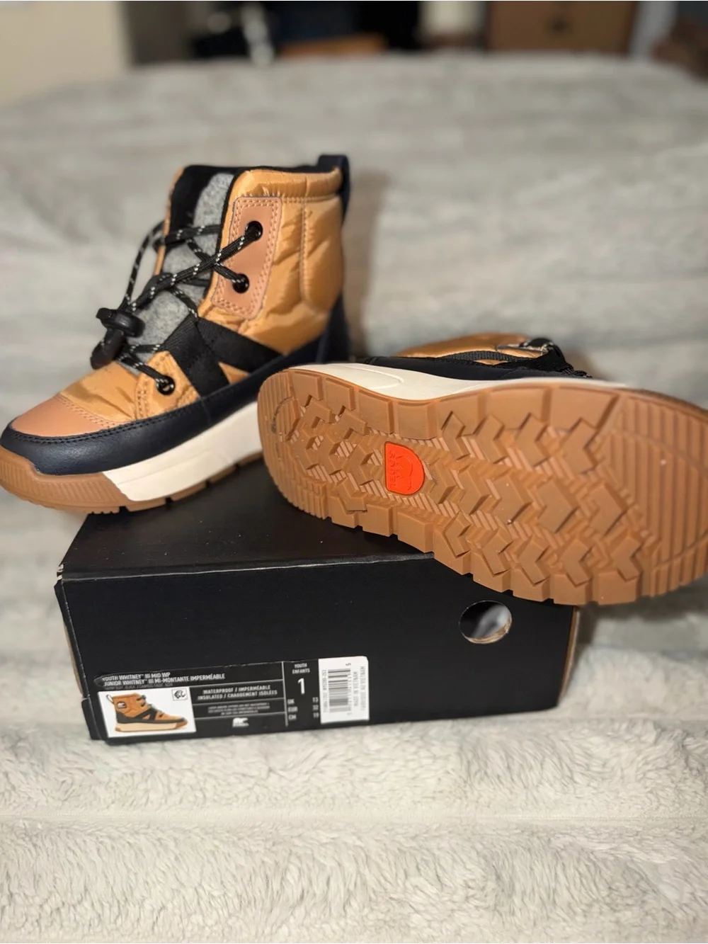 Youth Boys Sorel Snow Boots size 1